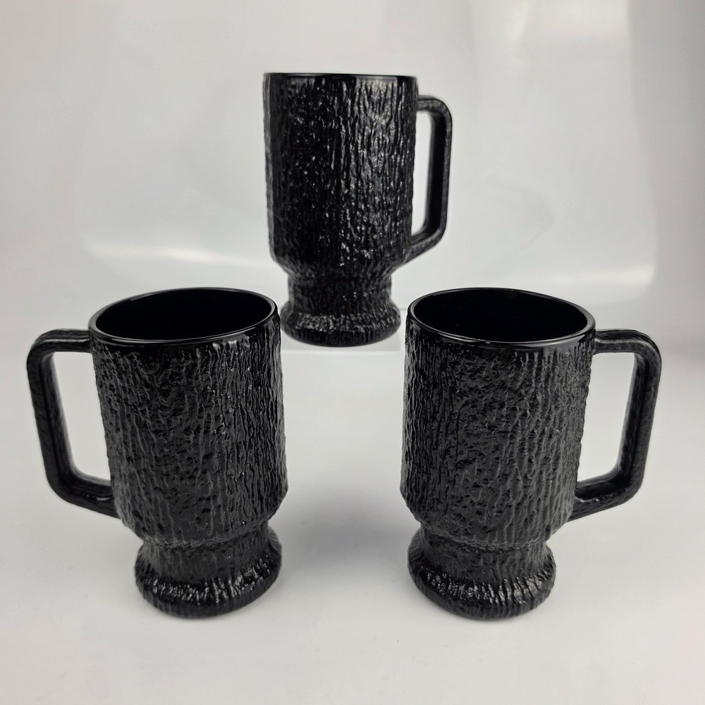 Tiara Exclusive Black Glass Crystal Ice‎ Tree Bark Footed Beer Mugs Set of 3 NOS
